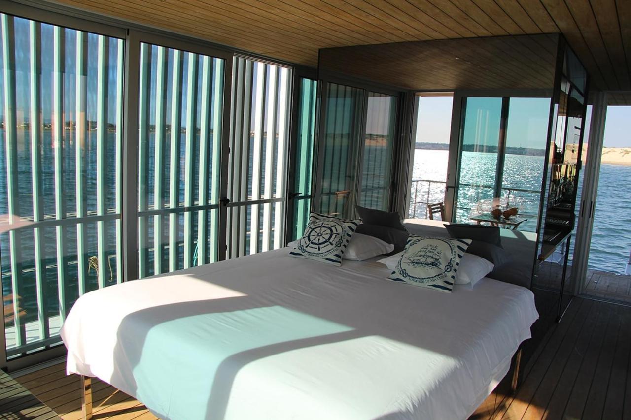 Hotel na wodzie Barco Casa *