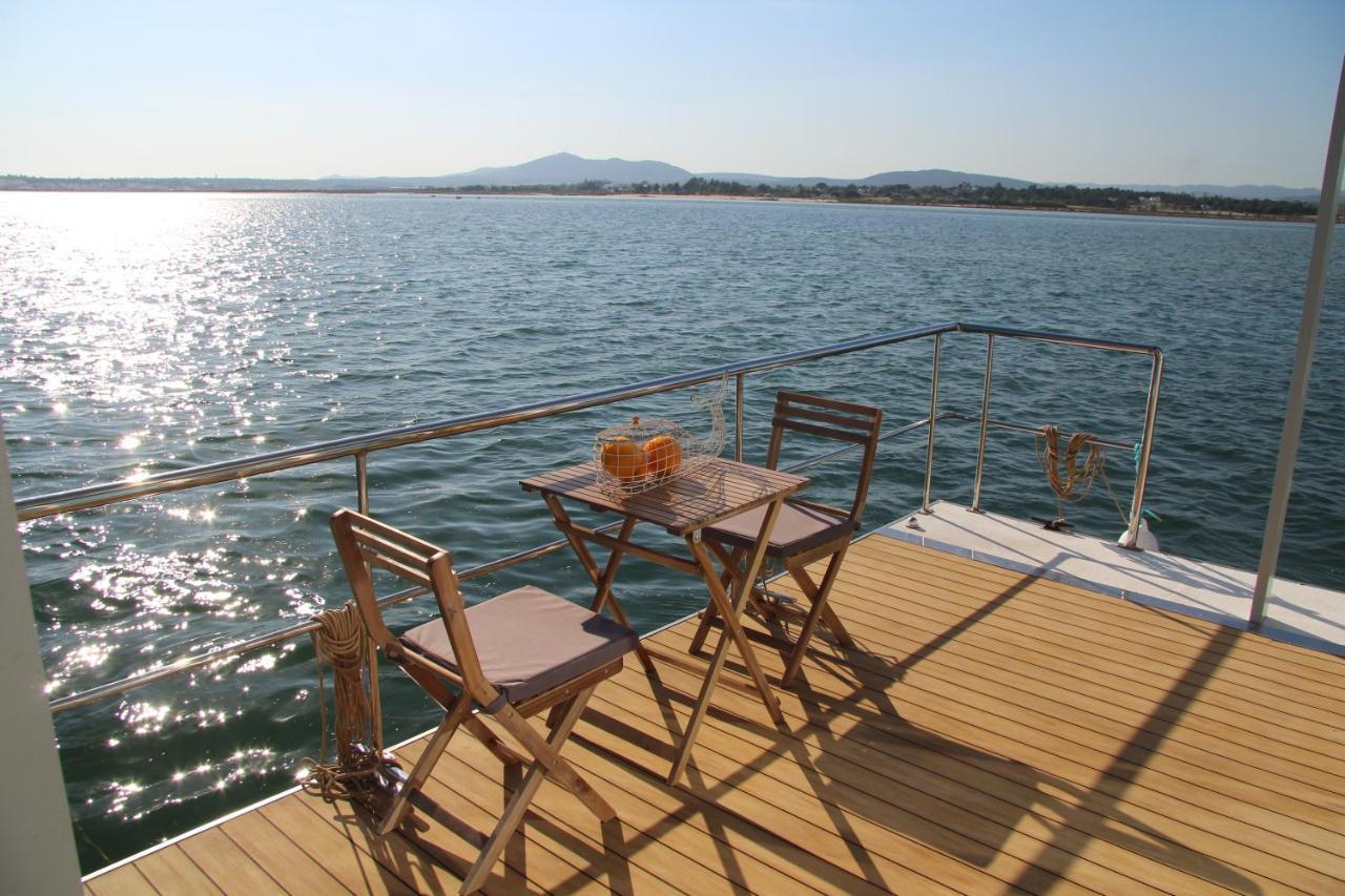 Barco Casa Hotel na wodzie *