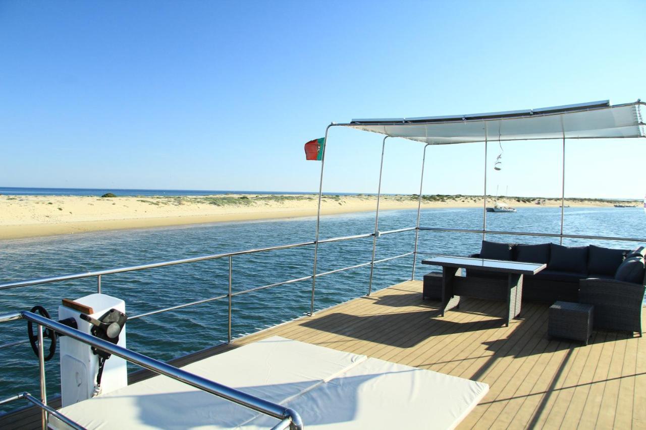 Barco Casa Botel